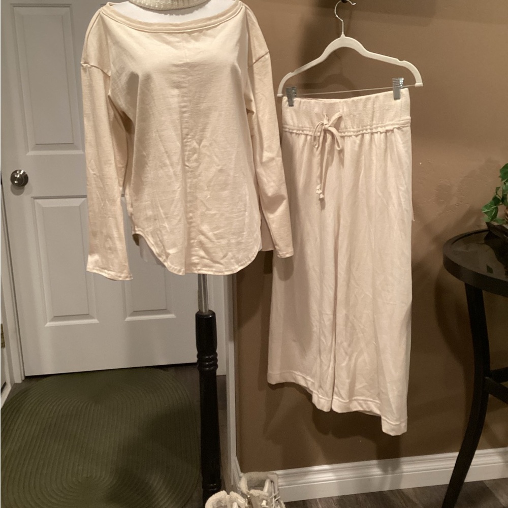 Free people Beach 
Elegant Cream Women's Lounge Set